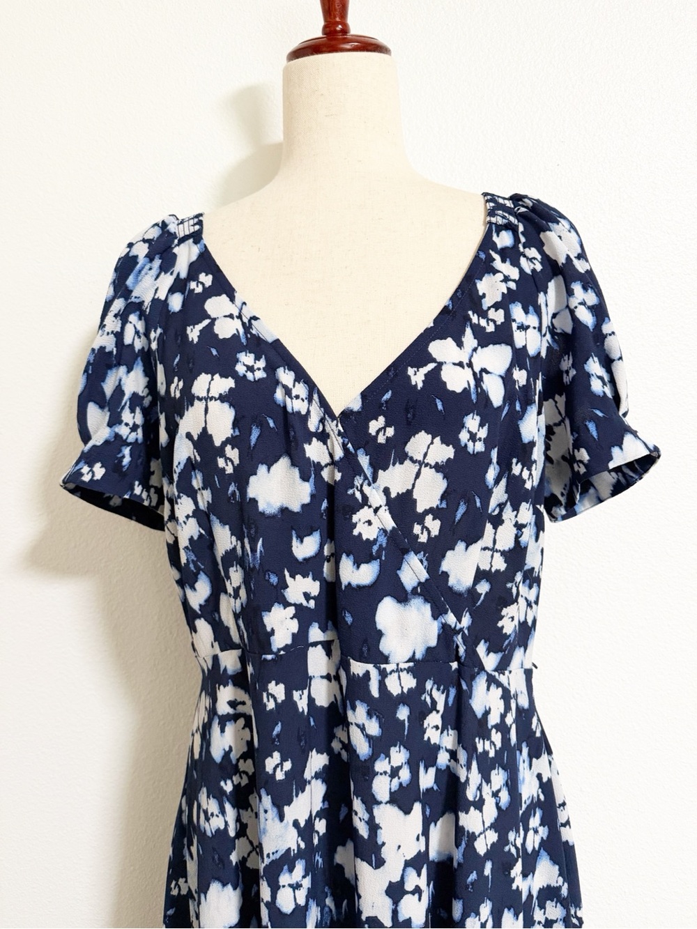 Michael Kors Abstract Tie Dye Asymmetric Hem Midi Dress - Picture 4 of 13